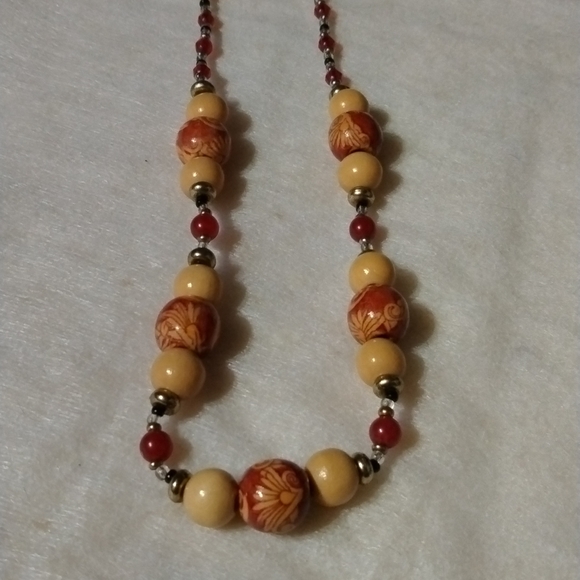 Beautiful Wooden bead necklace 18" NWT (sku 695) - Picture 2 of 7